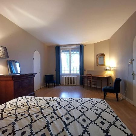 Chambres D'Hotes La Maison Blanche Saint-Junien Exterior foto