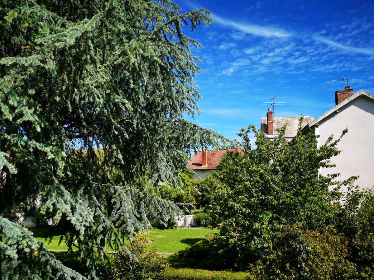 Chambres D'Hotes La Maison Blanche Saint-Junien Exterior foto